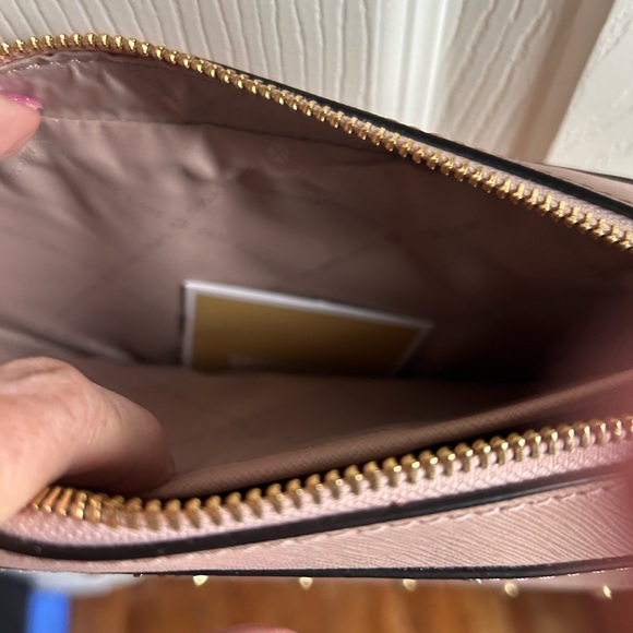 NWT - Michael Kors Pink Sandrine Crossbody Bag - Picture 5 of 11